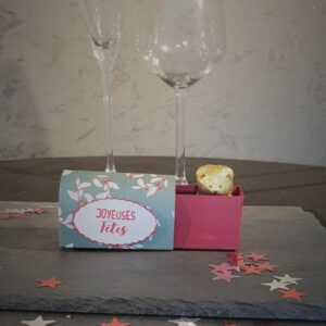 Boîte postale gourmande de Noël bordeaux, vert & branche de houx “Joyeuses Fêtes”