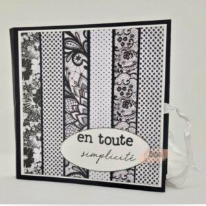 Mini album photos noir et blanc En toute simplicité – couverture
