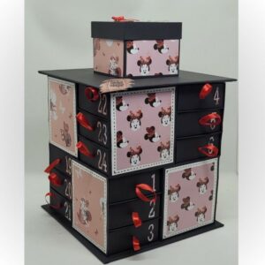 Calendrier de l’Avent Tour Minnie artisanal avec 25 boîtes